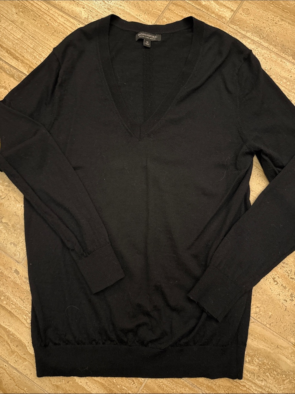 Banana Republic Black V-Neck Lightweight Extra Fine Merino Pullover Sweater Med